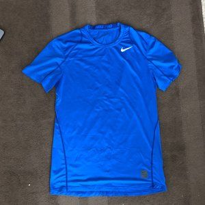 MENS NIKE PRO SHIRT